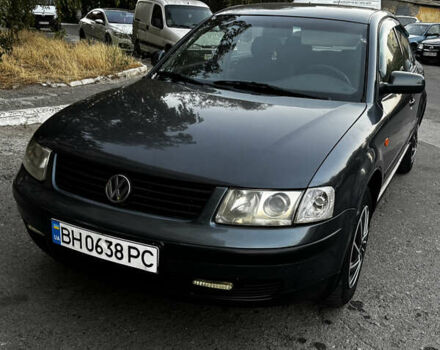 Синий Фольксваген Пассат, объемом двигателя 1.9 л и пробегом 225 тыс. км за 3400 $, фото 6 на Automoto.ua
