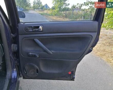 Синій Фольксваген Пассат, об'ємом двигуна 1.6 л та пробігом 370 тис. км за 4000 $, фото 4 на Automoto.ua