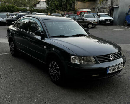 Синий Фольксваген Пассат, объемом двигателя 1.9 л и пробегом 225 тыс. км за 3400 $, фото 2 на Automoto.ua