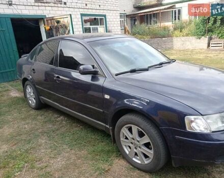 Синий Фольксваген Пассат, объемом двигателя 1.8 л и пробегом 475 тыс. км за 4000 $, фото 1 на Automoto.ua