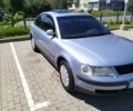 Синий Фольксваген Пассат, объемом двигателя 1.6 л и пробегом 250 тыс. км за 4300 $, фото 1 на Automoto.ua