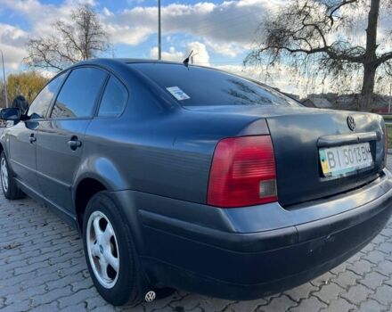 Синий Фольксваген Пассат, объемом двигателя 1.8 л и пробегом 330 тыс. км за 2700 $, фото 2 на Automoto.ua