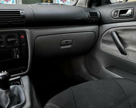 Синий Фольксваген Пассат, объемом двигателя 1.9 л и пробегом 225 тыс. км за 3400 $, фото 15 на Automoto.ua