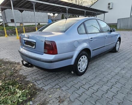 Синий Фольксваген Пассат, объемом двигателя 1.9 л и пробегом 200 тыс. км за 1900 $, фото 2 на Automoto.ua