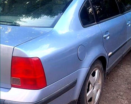 Синій Фольксваген Пассат, об'ємом двигуна 1.8 л та пробігом 800 тис. км за 2200 $, фото 2 на Automoto.ua