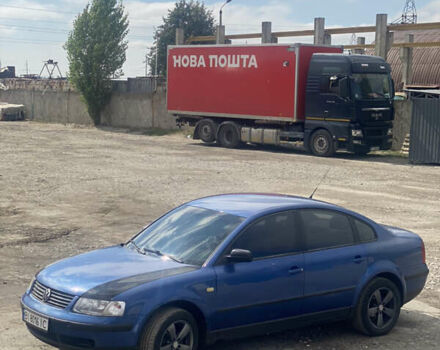 Синий Фольксваген Пассат, объемом двигателя 1.9 л и пробегом 500 тыс. км за 4000 $, фото 5 на Automoto.ua