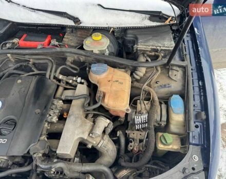 Синий Фольксваген Пассат, объемом двигателя 1.8 л и пробегом 340 тыс. км за 1800 $, фото 13 на Automoto.ua