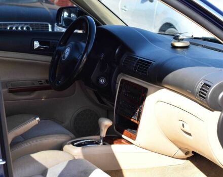 Синий Фольксваген Пассат, объемом двигателя 1.8 л и пробегом 292 тыс. км за 4950 $, фото 11 на Automoto.ua