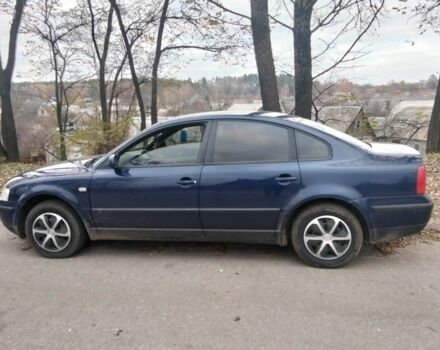 Синий Фольксваген Пассат, объемом двигателя 1.6 л и пробегом 305 тыс. км за 4000 $, фото 5 на Automoto.ua