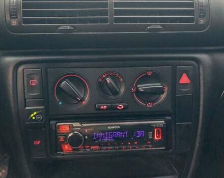 Синій Фольксваген Пассат, об'ємом двигуна 1.6 л та пробігом 245 тис. км за 3900 $, фото 14 на Automoto.ua