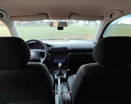 Синий Фольксваген Пассат, объемом двигателя 1.78 л и пробегом 282 тыс. км за 4300 $, фото 4 на Automoto.ua