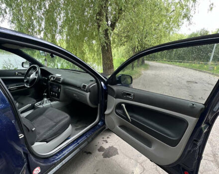 Синій Фольксваген Пассат, об'ємом двигуна 1.6 л та пробігом 364 тис. км за 3400 $, фото 10 на Automoto.ua