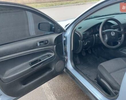 Синій Фольксваген Пассат, об'ємом двигуна 1.6 л та пробігом 245 тис. км за 3900 $, фото 5 на Automoto.ua