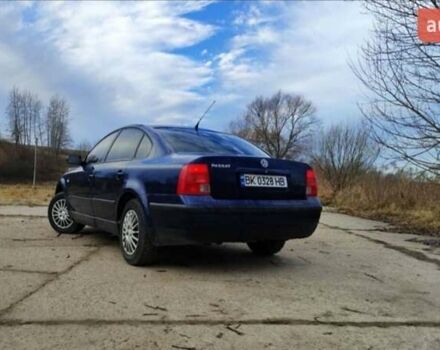 Синий Фольксваген Пассат, объемом двигателя 1.6 л и пробегом 261 тыс. км за 4150 $, фото 8 на Automoto.ua