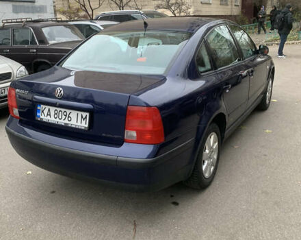 Синий Фольксваген Пассат, объемом двигателя 1.6 л и пробегом 300 тыс. км за 4000 $, фото 3 на Automoto.ua