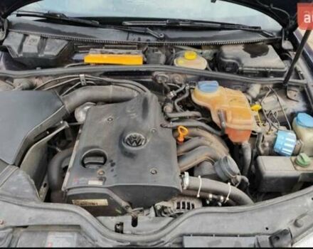 Синий Фольксваген Пассат, объемом двигателя 1.6 л и пробегом 261 тыс. км за 4150 $, фото 6 на Automoto.ua