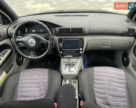 Синий Фольксваген Пассат, объемом двигателя 2.5 л и пробегом 330 тыс. км за 2750 $, фото 36 на Automoto.ua