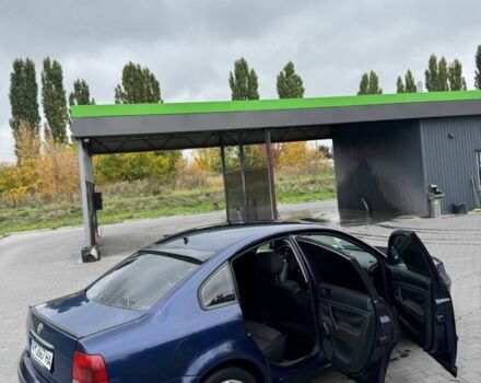 Синий Фольксваген Пассат, объемом двигателя 1.6 л и пробегом 264 тыс. км за 3100 $, фото 8 на Automoto.ua