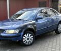 Синий Фольксваген Пассат, объемом двигателя 1.9 л и пробегом 300 тыс. км за 1850 $, фото 1 на Automoto.ua