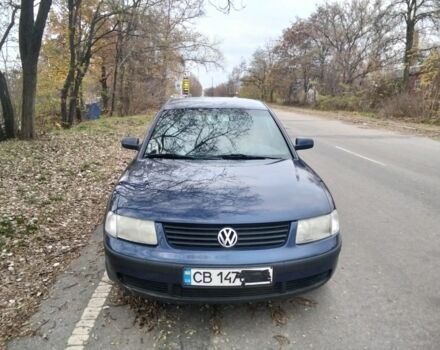 Синий Фольксваген Пассат, объемом двигателя 1.6 л и пробегом 305 тыс. км за 4000 $, фото 1 на Automoto.ua