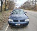 Синий Фольксваген Пассат, объемом двигателя 1.6 л и пробегом 305 тыс. км за 4000 $, фото 1 на Automoto.ua