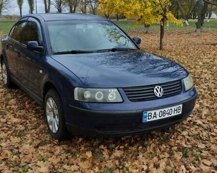 Синий Фольксваген Пассат, объемом двигателя 1.78 л и пробегом 282 тыс. км за 4300 $, фото 1 на Automoto.ua
