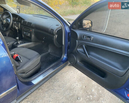 Синий Фольксваген Пассат, объемом двигателя 1.9 л и пробегом 441 тыс. км за 4499 $, фото 13 на Automoto.ua