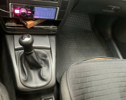 Синий Фольксваген Пассат, объемом двигателя 1.6 л и пробегом 300 тыс. км за 4000 $, фото 6 на Automoto.ua