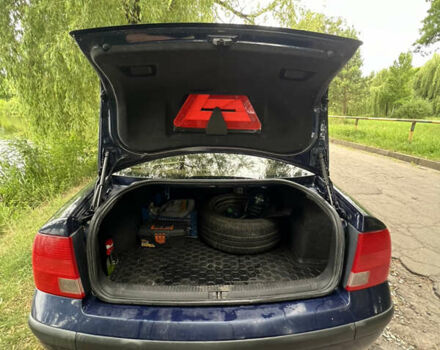 Синій Фольксваген Пассат, об'ємом двигуна 1.6 л та пробігом 364 тис. км за 3400 $, фото 18 на Automoto.ua