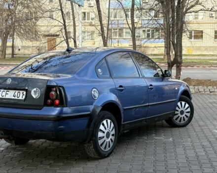 Синий Фольксваген Пассат, объемом двигателя 1.9 л и пробегом 300 тыс. км за 1850 $, фото 3 на Automoto.ua