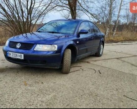 Синий Фольксваген Пассат, объемом двигателя 1.6 л и пробегом 261 тыс. км за 4150 $, фото 3 на Automoto.ua