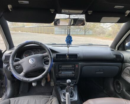 Синий Фольксваген Пассат, объемом двигателя 1.9 л и пробегом 390 тыс. км за 2199 $, фото 7 на Automoto.ua