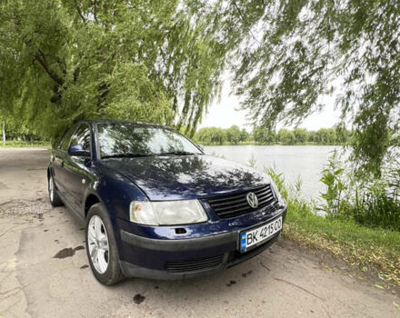 Синій Фольксваген Пассат, об'ємом двигуна 1.6 л та пробігом 364 тис. км за 3400 $, фото 9 на Automoto.ua