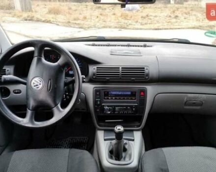 Синий Фольксваген Пассат, объемом двигателя 1.6 л и пробегом 261 тыс. км за 4150 $, фото 9 на Automoto.ua