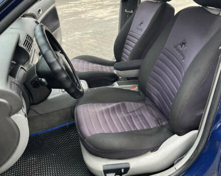 Синий Фольксваген Пассат, объемом двигателя 2.5 л и пробегом 330 тыс. км за 2750 $, фото 35 на Automoto.ua