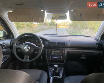 Синий Фольксваген Пассат, объемом двигателя 1.9 л и пробегом 441 тыс. км за 4499 $, фото 16 на Automoto.ua