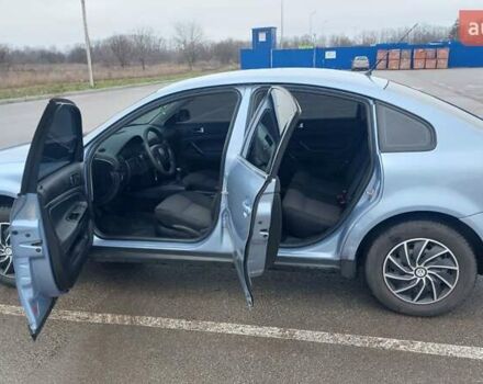 Синій Фольксваген Пассат, об'ємом двигуна 1.6 л та пробігом 245 тис. км за 3900 $, фото 8 на Automoto.ua