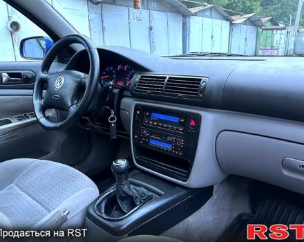 Синий Фольксваген Пассат, объемом двигателя 1.8 л и пробегом 258 тыс. км за 3999 $, фото 8 на Automoto.ua