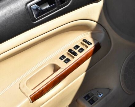 Синий Фольксваген Пассат, объемом двигателя 1.8 л и пробегом 292 тыс. км за 4950 $, фото 10 на Automoto.ua