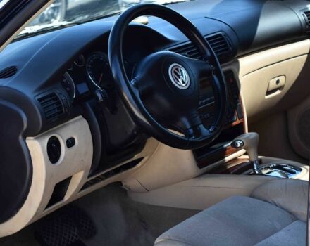 Синий Фольксваген Пассат, объемом двигателя 1.8 л и пробегом 292 тыс. км за 4950 $, фото 6 на Automoto.ua