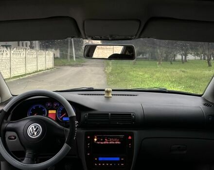 Синий Фольксваген Пассат, объемом двигателя 2.5 л и пробегом 300 тыс. км за 3450 $, фото 5 на Automoto.ua