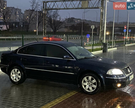 Синий Фольксваген Пассат, объемом двигателя 1.8 л и пробегом 386 тыс. км за 4750 $, фото 2 на Automoto.ua