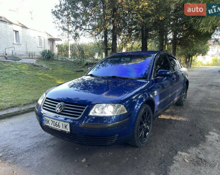Фольксваген Пассат 2001 у Дубно на Automoto.ua Синій Фольксваген Пассат, об'ємом двигуна 1.6 л та пробігом 197 тис. км за 4600 $, фото 3 на Automoto.ua