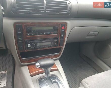 Синий Фольксваген Пассат, объемом двигателя 1.78 л и пробегом 309 тыс. км за 2950 $, фото 11 на Automoto.ua