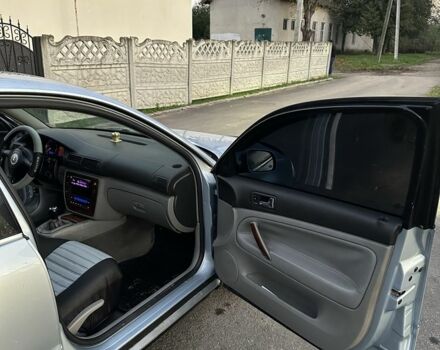 Синий Фольксваген Пассат, объемом двигателя 2.5 л и пробегом 300 тыс. км за 3450 $, фото 7 на Automoto.ua