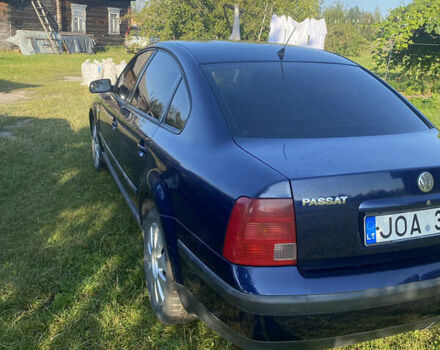 Синий Фольксваген Пассат, объемом двигателя 1.9 л и пробегом 350 тыс. км за 1900 $, фото 3 на Automoto.ua