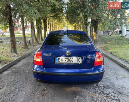Фольксваген Пассат 2001 у Дубно на Automoto.ua Синій Фольксваген Пассат, об'ємом двигуна 1.6 л та пробігом 197 тис. км за 4600 $, фото 6 на Automoto.ua