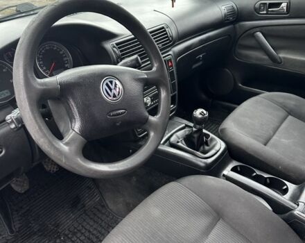 Синий Фольксваген Пассат, объемом двигателя 1.9 л и пробегом 437 тыс. км за 1950 $, фото 4 на Automoto.ua