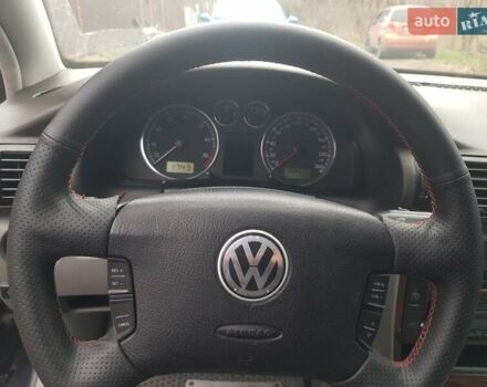 Синий Фольксваген Пассат, объемом двигателя 1.78 л и пробегом 309 тыс. км за 2950 $, фото 12 на Automoto.ua