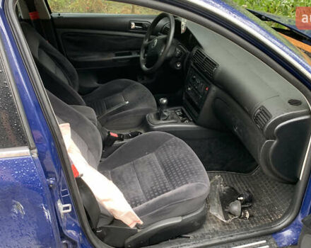 Синий Фольксваген Пассат, объемом двигателя 1.9 л и пробегом 300 тыс. км за 2500 $, фото 4 на Automoto.ua